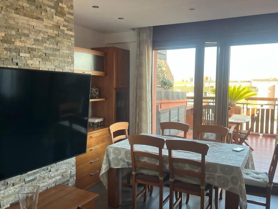 Apartamento Atico Luminoso Centrico Y Comodo Figueras Exterior foto