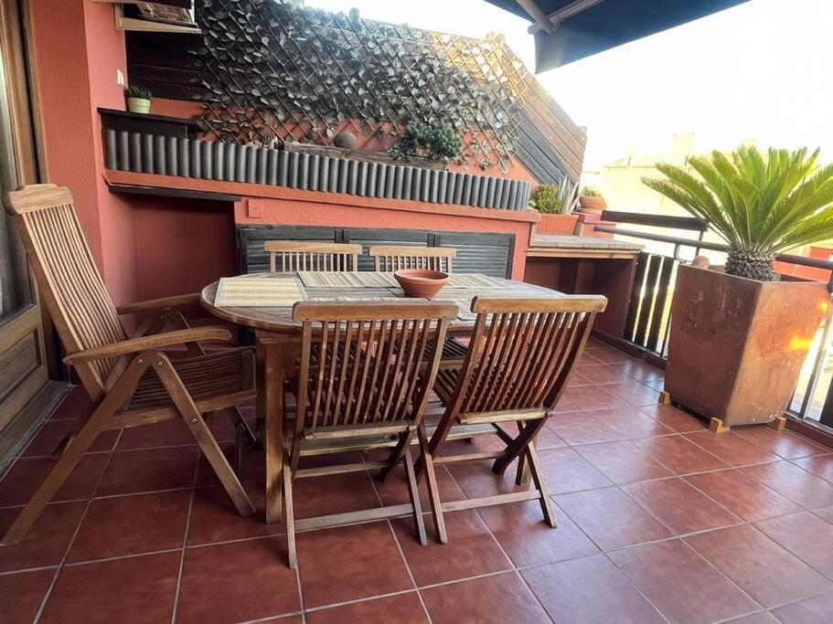 Apartamento Atico Luminoso Centrico Y Comodo Figueras Exterior foto
